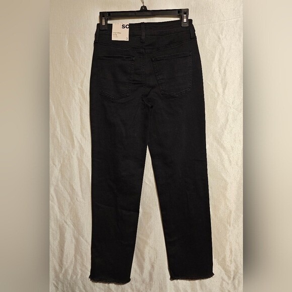 SO NWT Black DISTRESSED High Rise Crop Superstretchy Junior Size 3 length 26in. - Picture 3 of 9